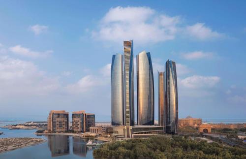 Abu Dhabi Resort | Conrad Abu Dhabi Etihad Towers