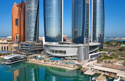 Abu Dhabi Resort | Conrad Abu Dhabi Etihad Towers