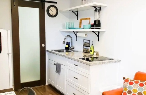 Estrella Cottage | Container-Home with Wi-Fi & 3mi from Downtown Phxnn