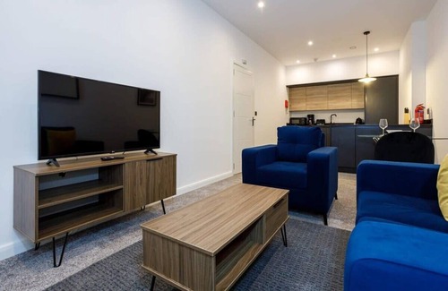 Bolton Apartment | Contemporary 1 Bed Apartment, Central Bolton