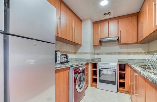 Jumeirah Lake Towers Apartment | Contemporary 1BR at Saba Tower 2 JLT by Deluxe Holiday Homes