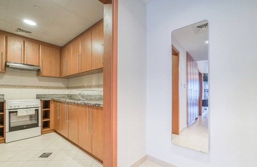 Jumeirah Lake Towers Apartment | Contemporary 1BR at Saba Tower 2 JLT by Deluxe Holiday Homes