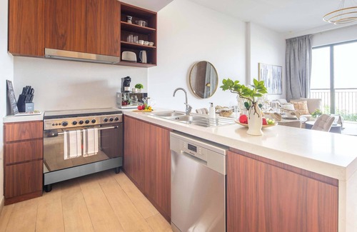 Dubai Apartment | Contemporary 2BR Close Distance to La Mer Beach