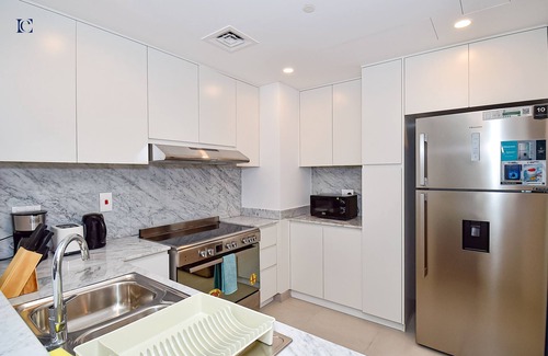 Umm Suqeim 3 Apartment | Contemporary 2BR Gem in Madinat Jumeirah - RAH