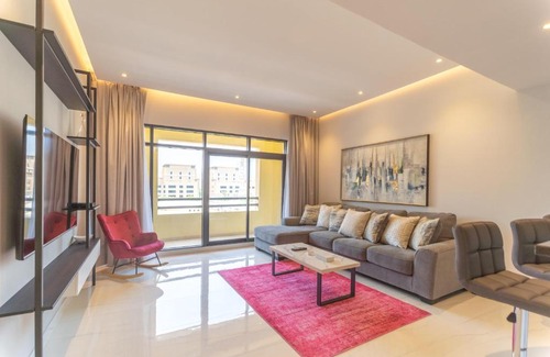 The Greens Apartment | Contemporary 3-Bedroom Retreat in The Greens