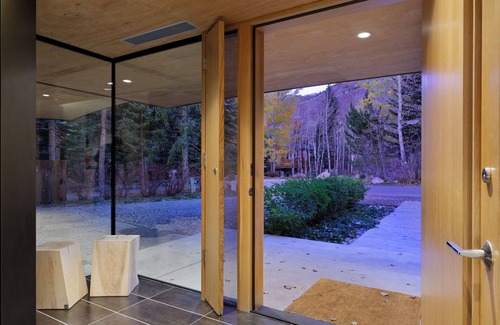 Aspen House | Contemporary 5 bedroom SFH home in Aspen core. Luxury, high end finishes.