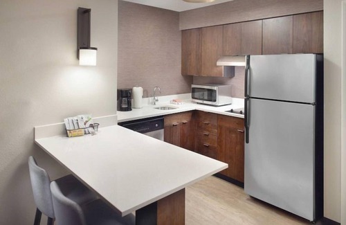 Morrisville Apartment | Contemporary and spacious hotel! Pets Allowed, Pool!