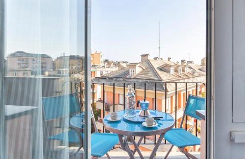 San Martino Apartment | Contemporary apartment in Sturla by Wonderful Italy