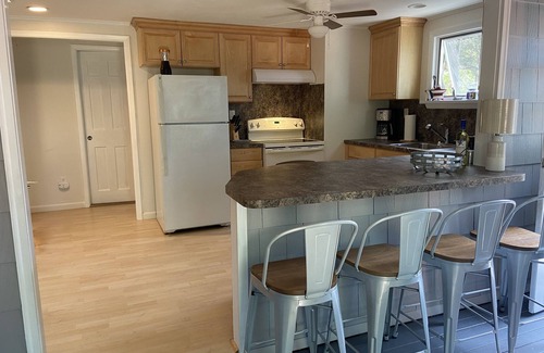 Hampton Bays Cottage | Contemporary Beach Cottage - Walk to Bay, Minutes from Ocean