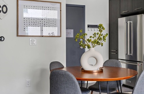 Highland Condo | Contemporary Chic Lifestyle Loft | Espadín LoHi