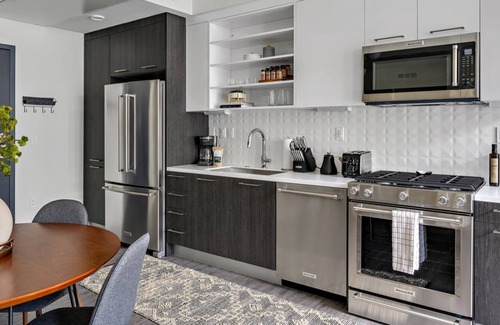 Highland Condo | Contemporary Chic Lifestyle Loft | Espadín LoHi