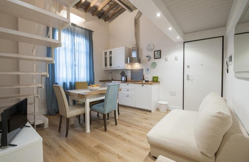 Santa Croce Apartment | Contemporary Conce 2 Bedrooms flat