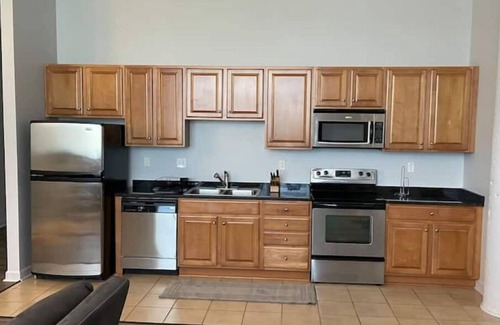 Sandusky Condo | Contemporary Condo Minutes to Cedar Point