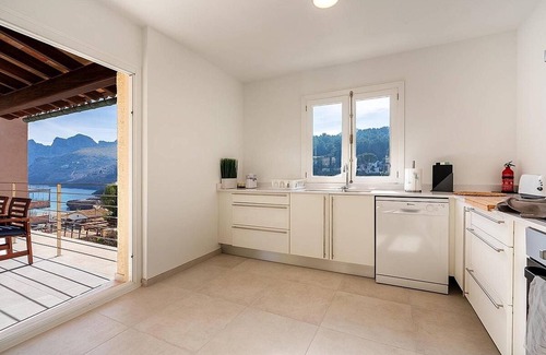 Cala San Vicente Apartment | Contemporary Apartment in the Centre of Cala San Vicente, A/C, Stunning Views, 200 m to Beaches!