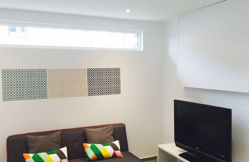 Aubervilliers House | Contemporary house stadium of France