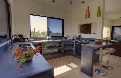 Todos Santos Villa | Contemporary house with pool near the beach