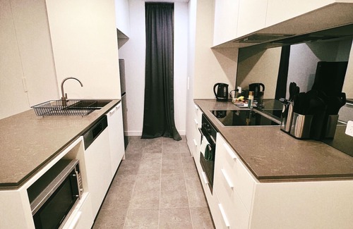 Kingston Apartment | Contemporary in Kingston - 2bd Apt