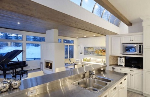 Aspen House | Contemporary Overlook Drive Home