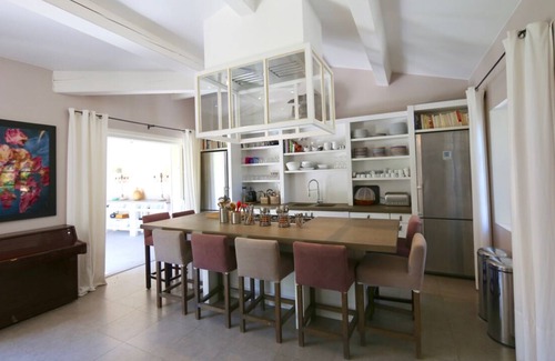 Saint-Tropez City Centre Villa | Contemporary six bed Villa with Pool in the centre of St Tropez