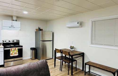 Mojave Apartment | Contemporary Studio Near Mojave Aerospace Airport