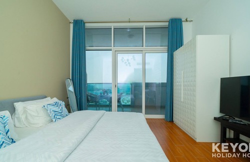 Jumeirah Village Triangle Apartment | Contemporary & Tranquil Studio in JVT