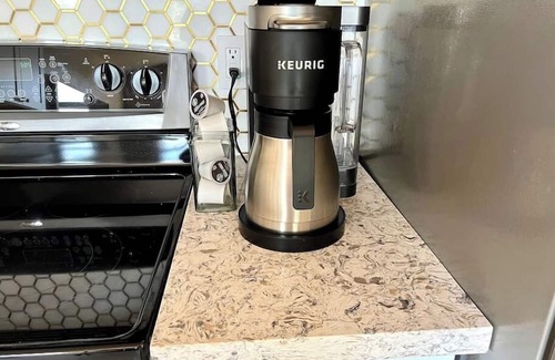 Turnagain House | Contemporary Turnagain Townhome