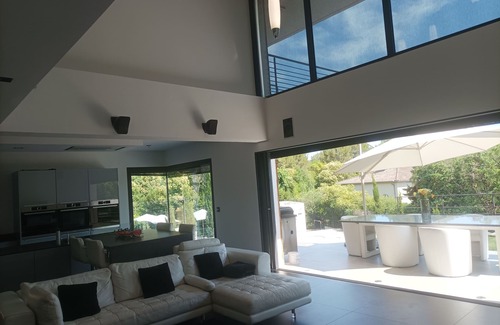 Mougins Villa | Contemporary villa 10 minutes from Cannes