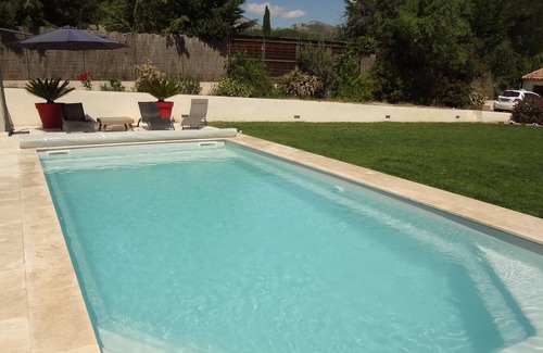 Roquevaire House | Contemporary villa with swimming pool