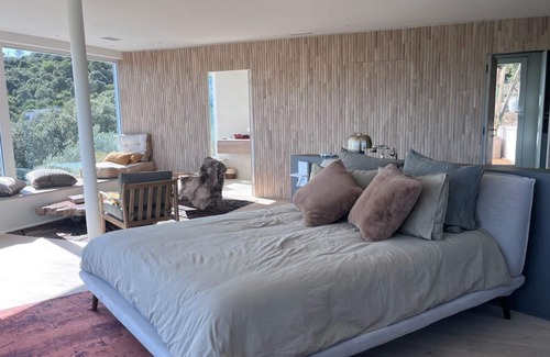 Corconne Villa | Contemporary villa with panoramic view of the Pic Saint Loup