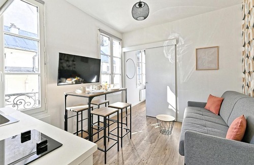 Quinze-Vingts Apartment | Convenient apartment near Gare de Lyon