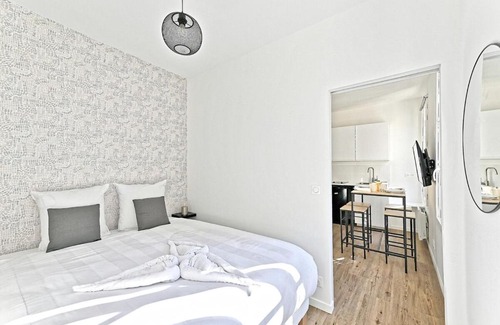 Quinze-Vingts Apartment | Convenient apartment near Gare de Lyon