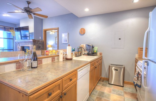 Avon Condo | Convenient Avon Town Center Condo, Walking, Restaurants, Base of Beaver Creek