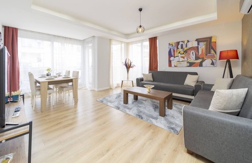 Antalya City Centre Apartment | Convenient Flat w Balcony Near Konyaalti Beach