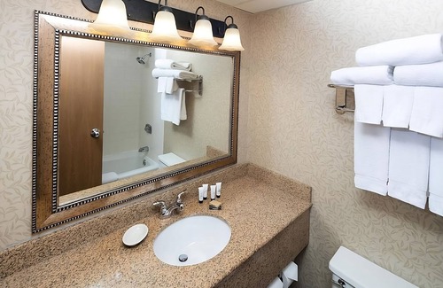 Kalispell Hotel | Convenient Location! Onsite Pool, Near Northwest Montana History Museum!