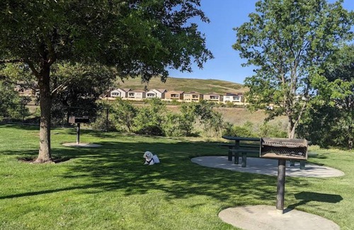 San Ramon House | Convenient Stay! 2 Contemporary Units, Swimming Pool, Pet-friendly, Free Parking