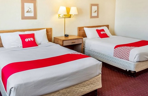 Shelby Hotel | Convenient Stay, Superb Location! 3 Convenient Units, Free Parking