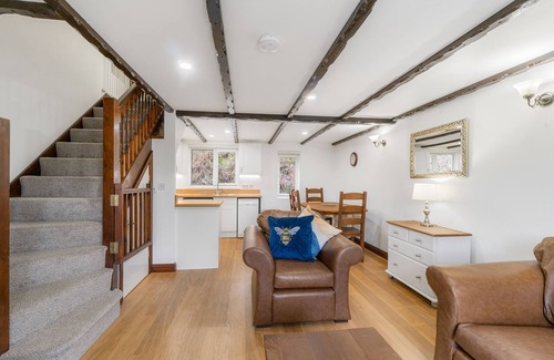 Saltash Cottage | Conveniently located to explore all that Cornwall and Devon have to offer