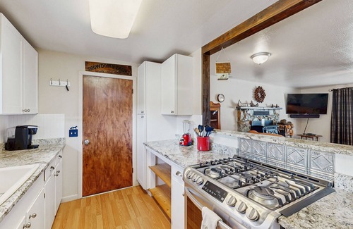 South Fork House | Conveniently located home with fully stocked kitchen, fast wifi & W/D