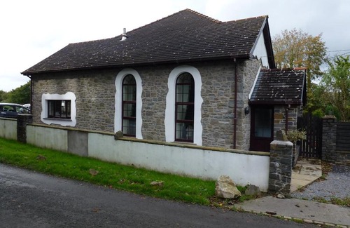 Llandeilo House | CONVERTED CHAPEL