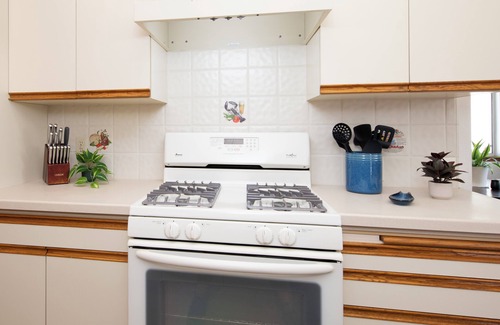 Guajome House | Cool 2-bedroom house with AC in Oceanside