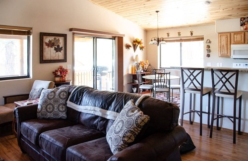 Show Low Cabin | Cool Breeze Cabin in Bison Ridge