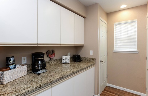 Branson Condo | Cool Fall Rates! Cozy. 2nd bath update! Master spa shower!
