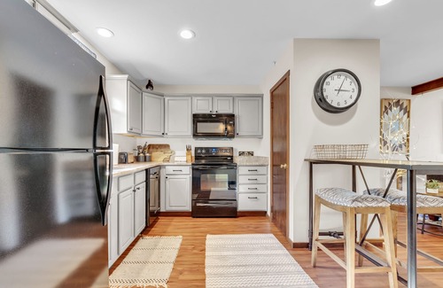 Tannersville House | cool nights, warm days. The best time of the year is here come enjoy all.n