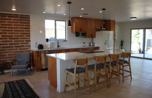 Rosemont West House | Coop: Perfectly Curated Mid-Century