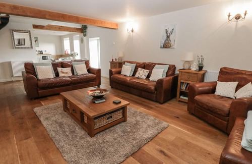Briggswath Cottage | COOPERS BARN, pet friendly, character holiday cottage in Egton