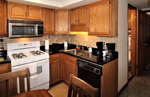 Oneonta House | Cooperstown Baseball Rentals - Team Basemen