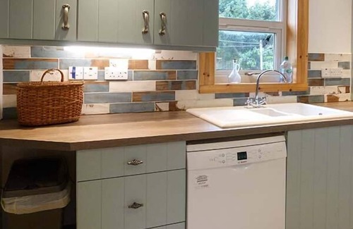 Nairn Cottage | COORIE DOON, family friendly, character holiday cottage in Nairn
