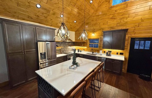 Gnaw Bone Apartment | Copper Cliff Cabin in Brown County