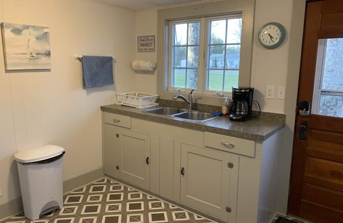 Carp Lake Cottage | Copper Water Cottage- Autumn Bliss Awaits – Stunning Fall Foliage & Lakeside Comfort