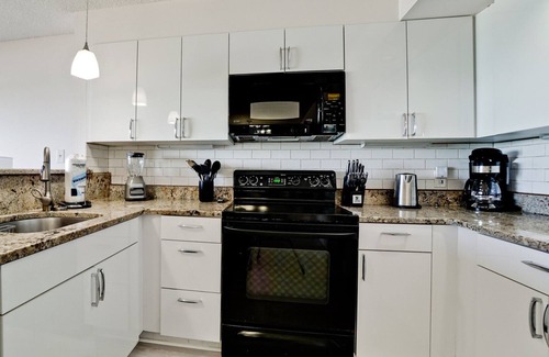 Bradenton Beach Condo | Coquina Beach Club 102
